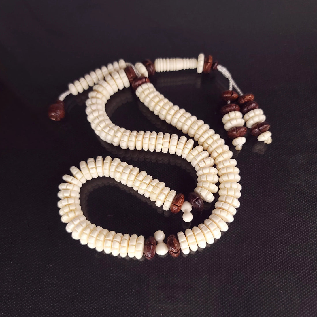 Camel Bone Tasbeeh: Qur’anic Sign of Patience, Strength, and Devotion - Maimoon Gallery