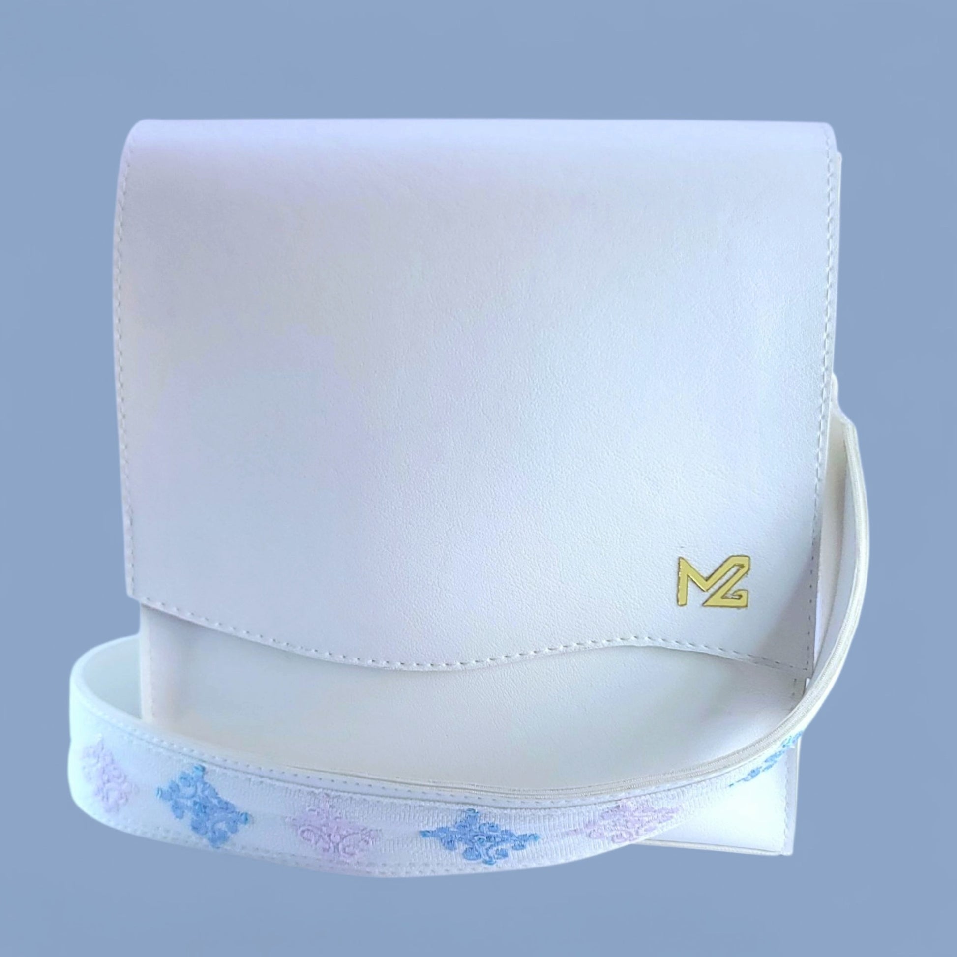Elegant White Handbag