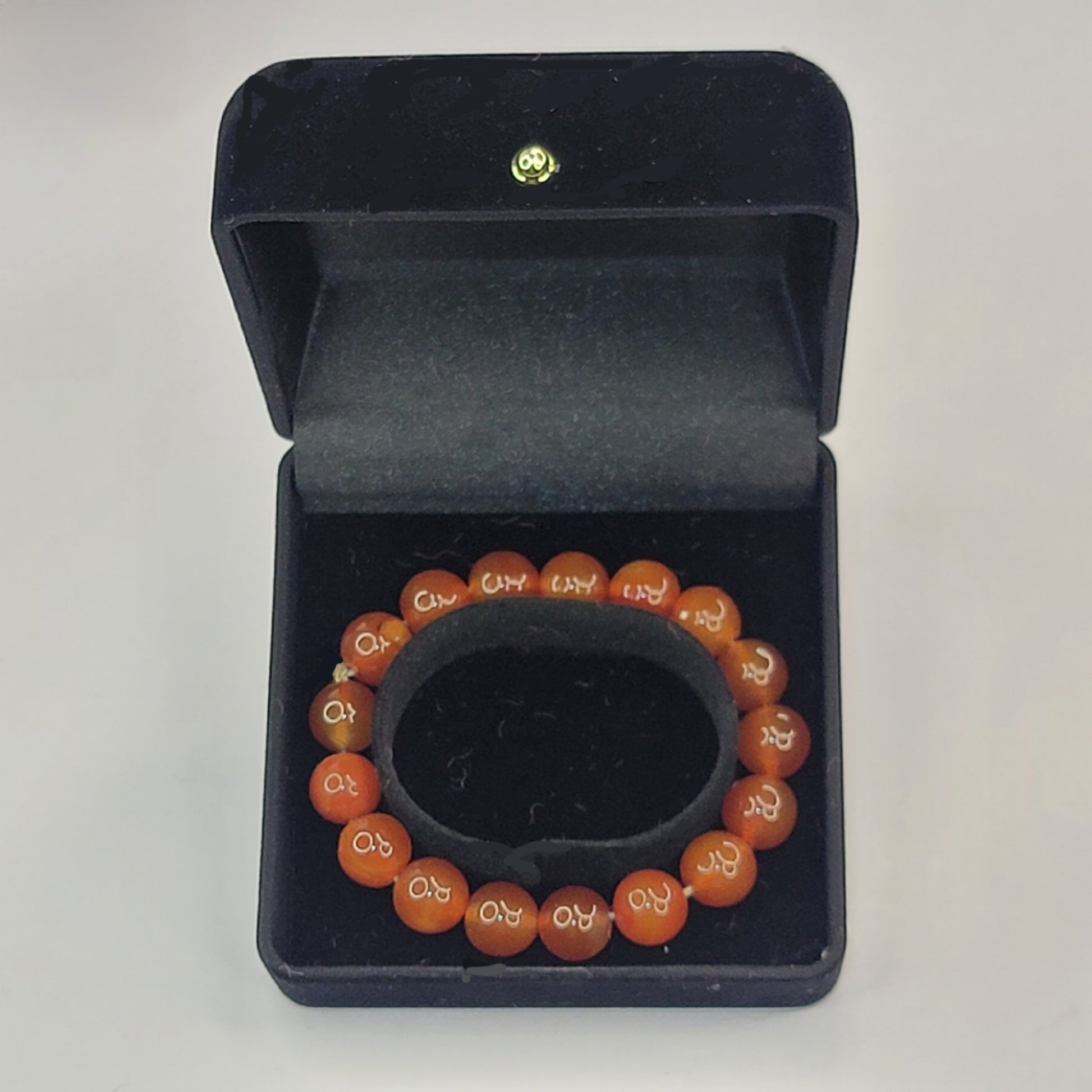 Elegance in Every Stone – Real Yamani Aqeeq Bracelet
