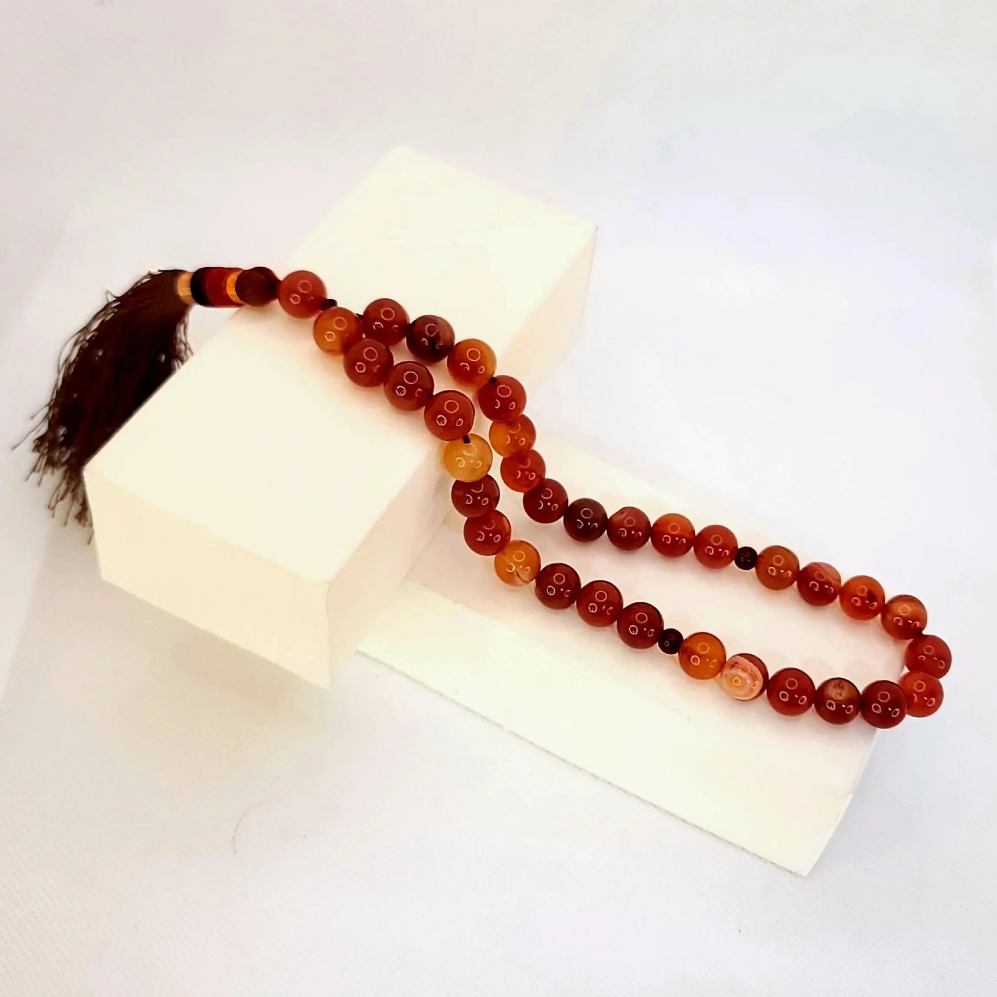 Yamani Aqeeq Aqq Tasbeeh – 33 & 100 - Beaeed Prayer Beads - Maimoon Gallery